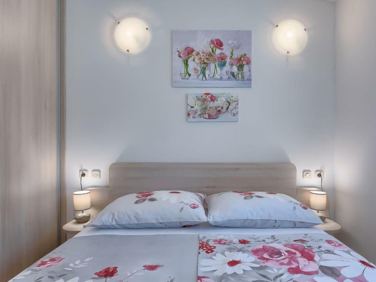 Holiday Home Country House D&D By Interhome Pula Eksteriør billede